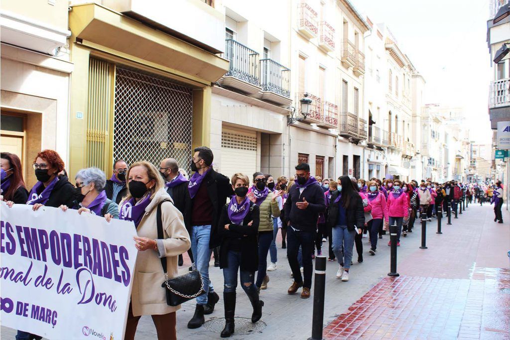 Ayuntamiento de Novelda 15-1-1024x682 Novelda es manifesta per l'apoderament de les dones 