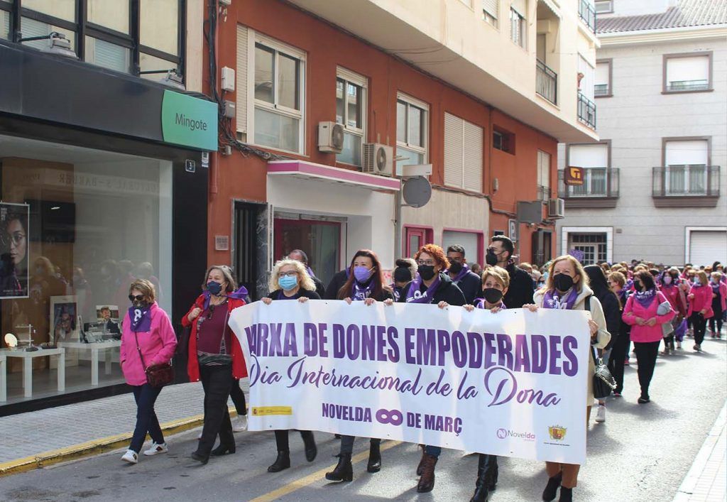 Ayuntamiento de Novelda 17-3-1024x707 Novelda es manifesta per l'apoderament de les dones 