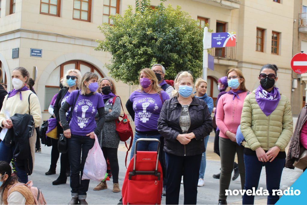 Ayuntamiento de Novelda 38-1024x683 Novelda es manifesta per l'apoderament de les dones 