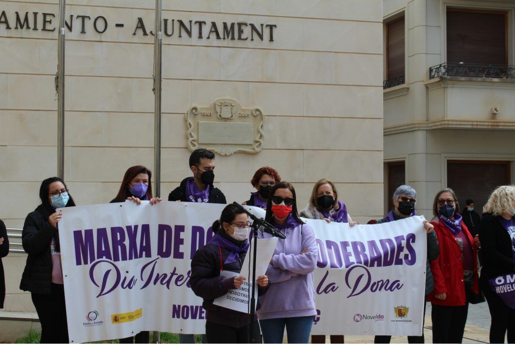 Ayuntamiento de Novelda 40-1024x683 Novelda es manifesta per l'apoderament de les dones 