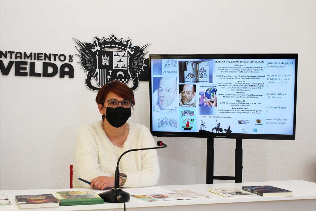 Ayuntamiento de Novelda 01-14-1024x682 Conferencias, exposiciones y cuentacuentos para conmemorar el Día del Libro 