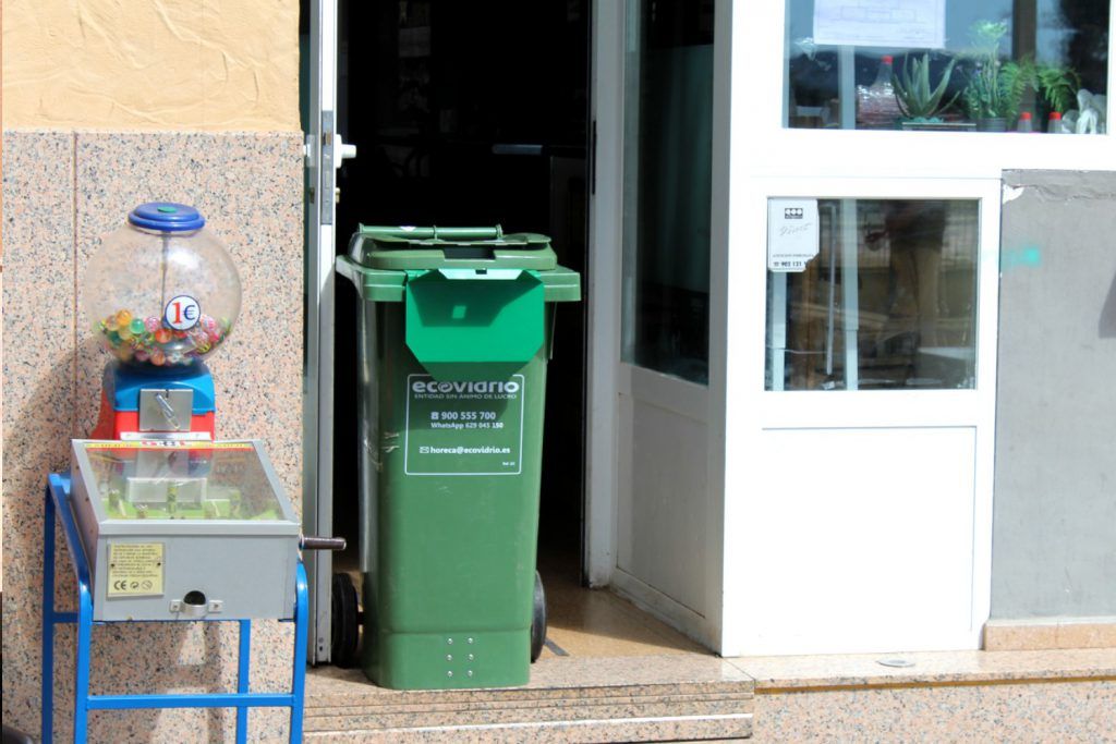 Ayuntamiento de Novelda 06-10-1024x683 Novelda impulsa el reciclaje de vidrio en el sector hostelero 