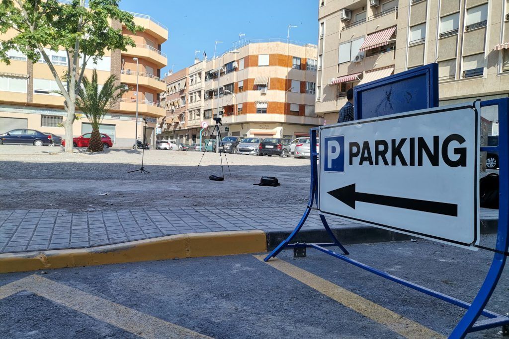 Ayuntamiento de Novelda 01-parque-parking-damasquinos-1024x683 S'habilita temporalment l'antic solar de Damasquinos com a zona d'estacionament 