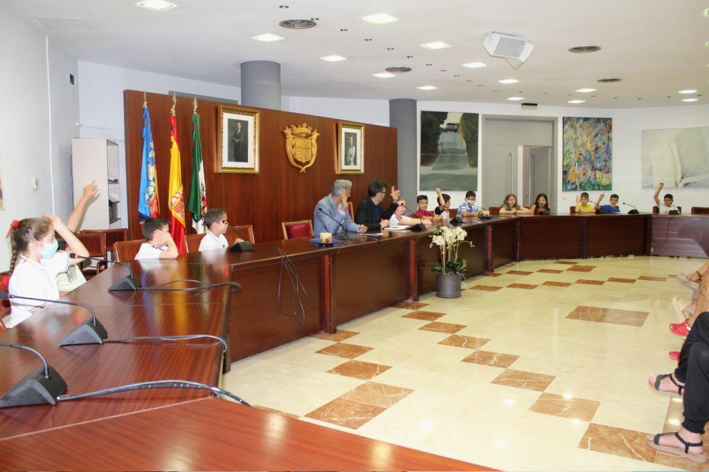 Ayuntamiento de Novelda 04-Consejo-de-los-niños-1024x683 El saló de Plens acull la primera sessió del Consell Municipal dels Xiquets i les Xiquetes 