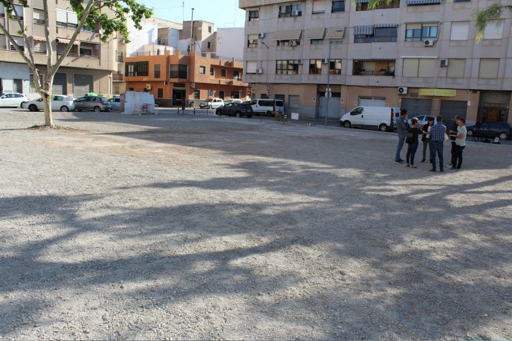 Ayuntamiento de Novelda 04-parque-parking-damasquinos-1024x683 S'habilita temporalment l'antic solar de Damasquinos com a zona d'estacionament 