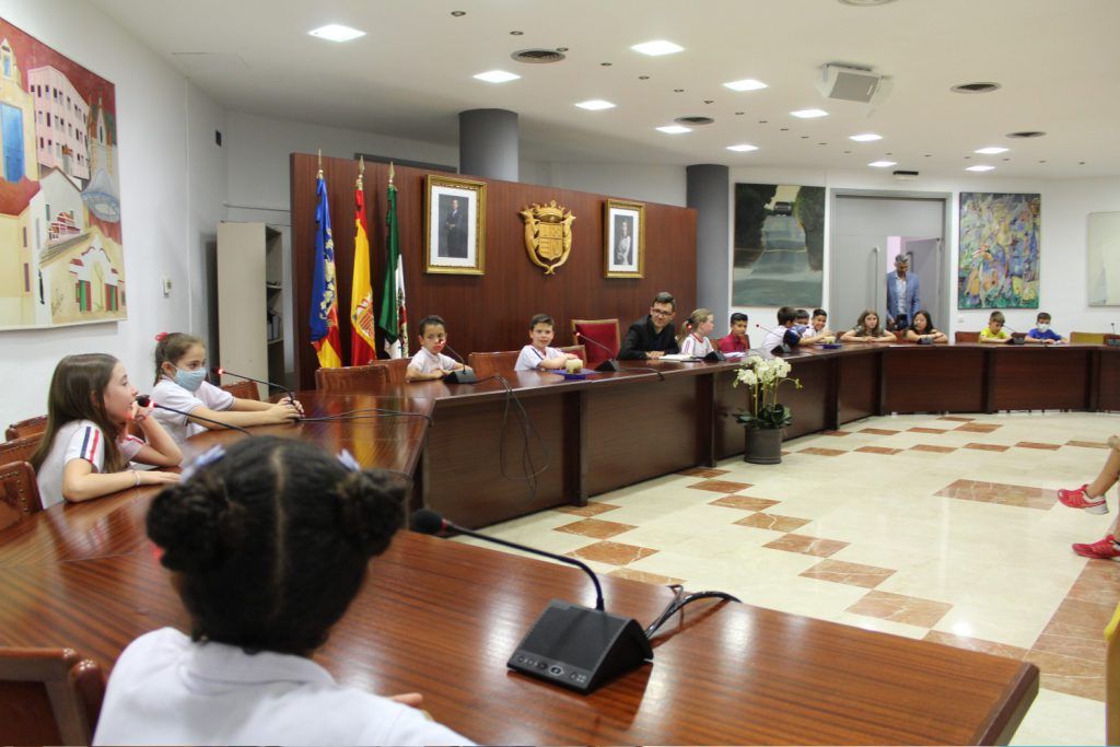 Ayuntamiento de Novelda 06-Consejo-de-los-niños-1024x683 El saló de Plens acull la primera sessió del Consell Municipal dels Xiquets i les Xiquetes 