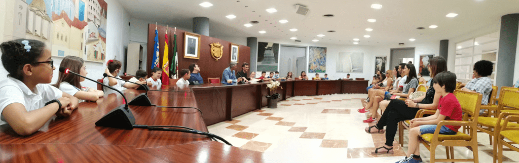 Ayuntamiento de Novelda 09-Consejo-de-los-niños-1024x322 El saló de Plens acull la primera sessió del Consell Municipal dels Xiquets i les Xiquetes 