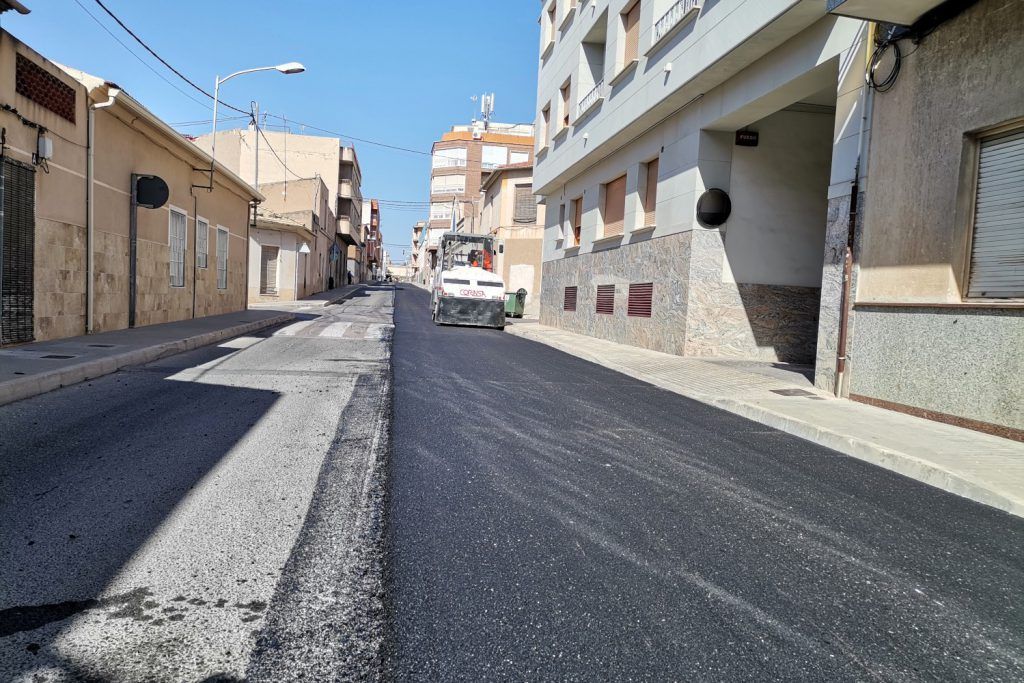 Ayuntamiento de Novelda 01-asfaltado-casco-urbano-1024x683 S'inicia la fase final del Pla Municipal d'Asfaltat 2022 