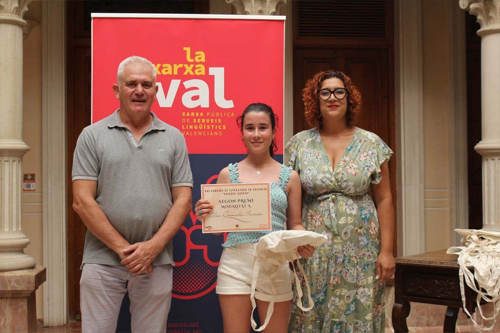 Ayuntamiento de Novelda Pascual-Garcia-2-1024x683 El Centro Cultural Gómez Tortosa ha acogido la entrega de premios del XVI Concurso Juvenil de Literatura en Valencià Pascual García. 