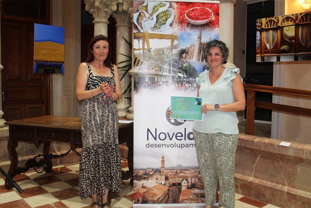 Ayuntamiento de Novelda escaparate-3-1024x683 Comerç entrega els premis del primer concurs d'aparadors Novelda en Festes 