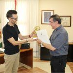 Ayuntamiento de Novelda 06-Despedida-Francisco-Rayos-150x150 L'alcalde entrega al rector de Sant Pere la Menció honorífica de l'Ajuntament en el seu comiat 