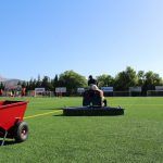Ayuntamiento de Novelda 08-mantenimiento-instalaciones-deportivas-1-150x150 Esports adquireix maquinària per al manteniment de la gespa artificial dels camps de futbol 