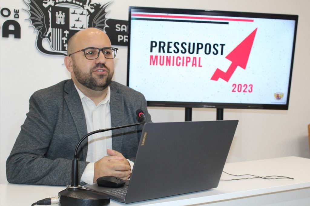 Ayuntamiento de Novelda 02-Presentacion-Presupuestos-1024x683 Hisenda presenta uns pressupostos “prudents en la despesa i ambiciosos en inversions” per a 2023 