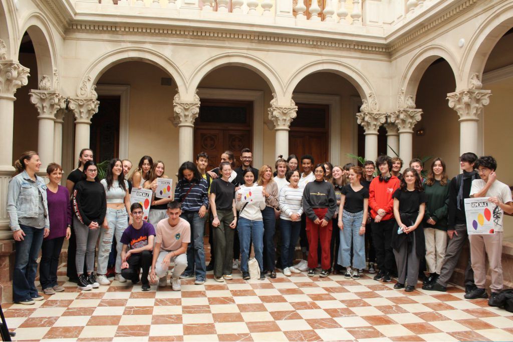 Ayuntamiento de Novelda 04-Intercambio-alumnos-1024x683 El alcalde recibe a los alumnos franceses del proyecto de intercambio “Los caminos del exilio republicano español” 