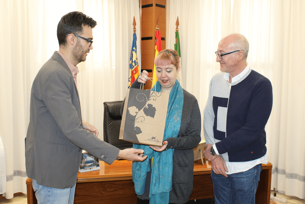 Ayuntamiento de Novelda 06-Maria-zaragoza-1024x683 L'autora de “La biblioteca de fuego”, premi Azorín 2022, presenta la seva obra a Novelda 