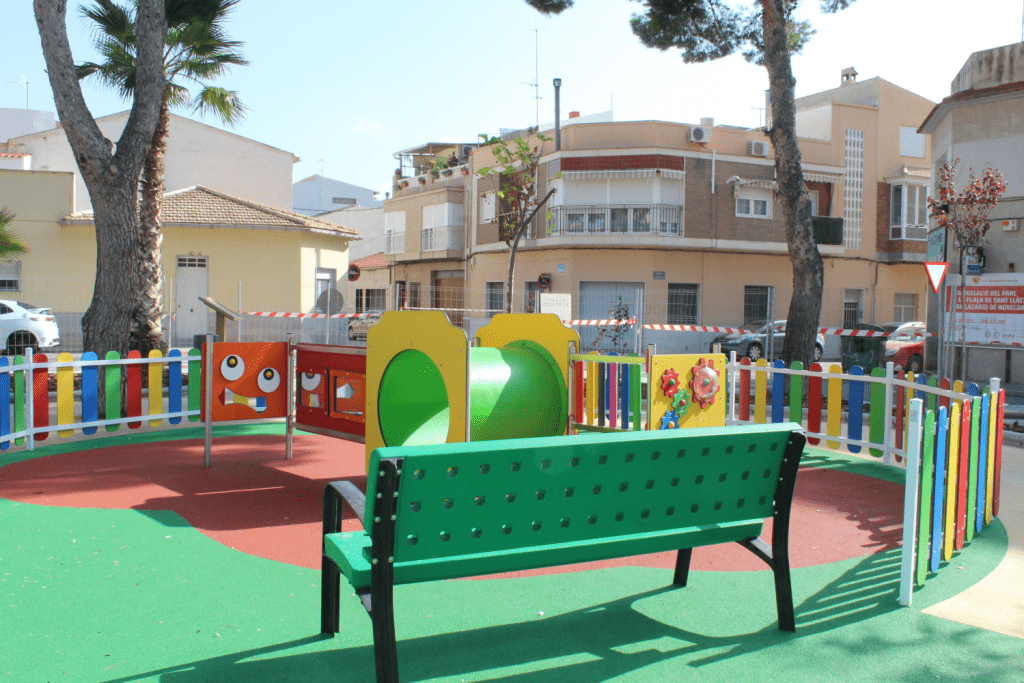 Ayuntamiento de Novelda 17-inauguracion-parque-san-lazaro-1024x683 El barri de Sant Roque reestrena en parc de Sant Lázaro 