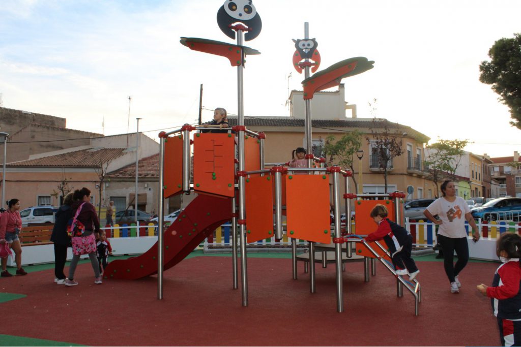 Ayuntamiento de Novelda 24-inauguracion-parque-san-lacaro-1024x683 El barri de Sant Roque reestrena en parc de Sant Lázaro 