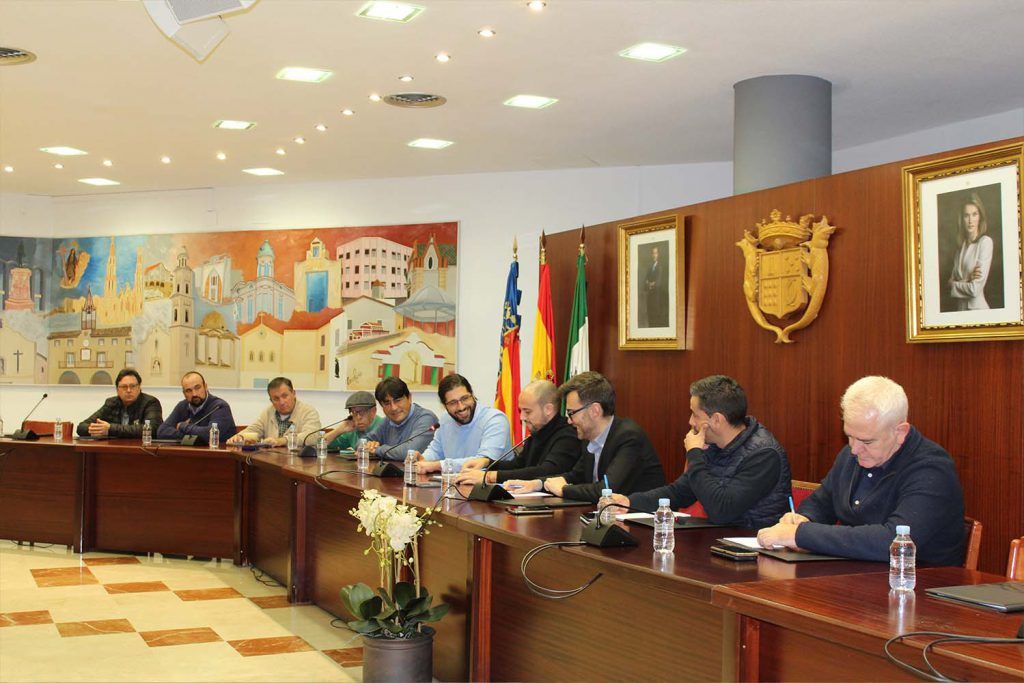 Ayuntamiento de Novelda 02-Reunion-Alcalde-1024x683 Novelda acoge una reunión para analizar la campaña de la uva de mesa embolsada 