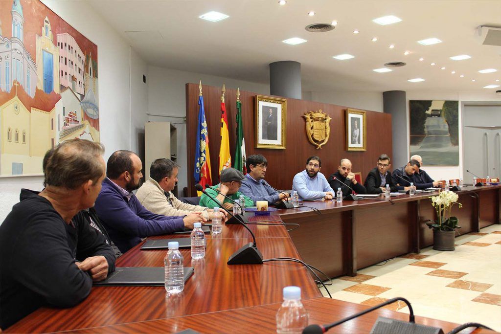 Ayuntamiento de Novelda 03-Reunion-Alcalde-1024x683 Novelda acull una reunió per a analitzar la campanya del raïm de taula embossat 