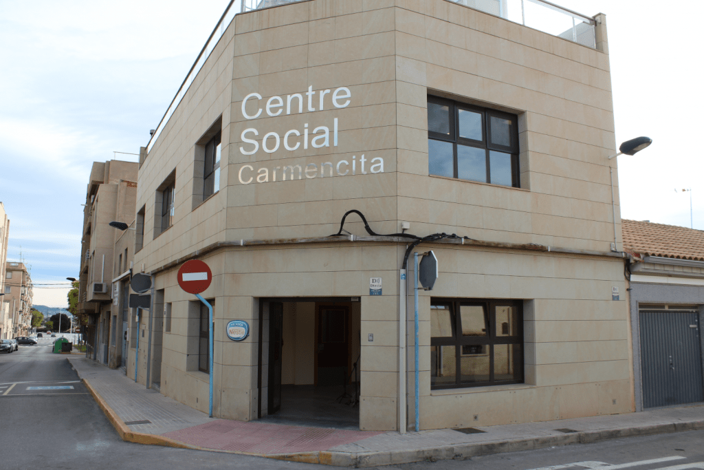 Ayuntamiento de Novelda 03-centro-social-carmencita-1024x683 La cafeteria del Centre Social Carmencita reobri després de la reforma 