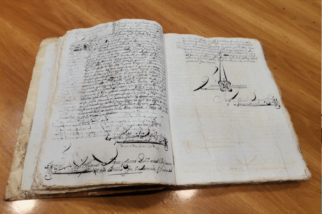 Ayuntamiento de Novelda 10-libro-1024x683 Novelda incorpora al seu arxiu documental un llibre de protocol notarial de 1743 