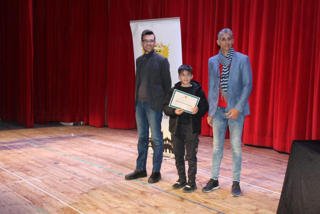 Ayuntamiento de Novelda IMG_8505-1024x683 El Ayuntamiento reconoce a los alumnos noveldenses premiados por Generalitat por su rendimiento académico 