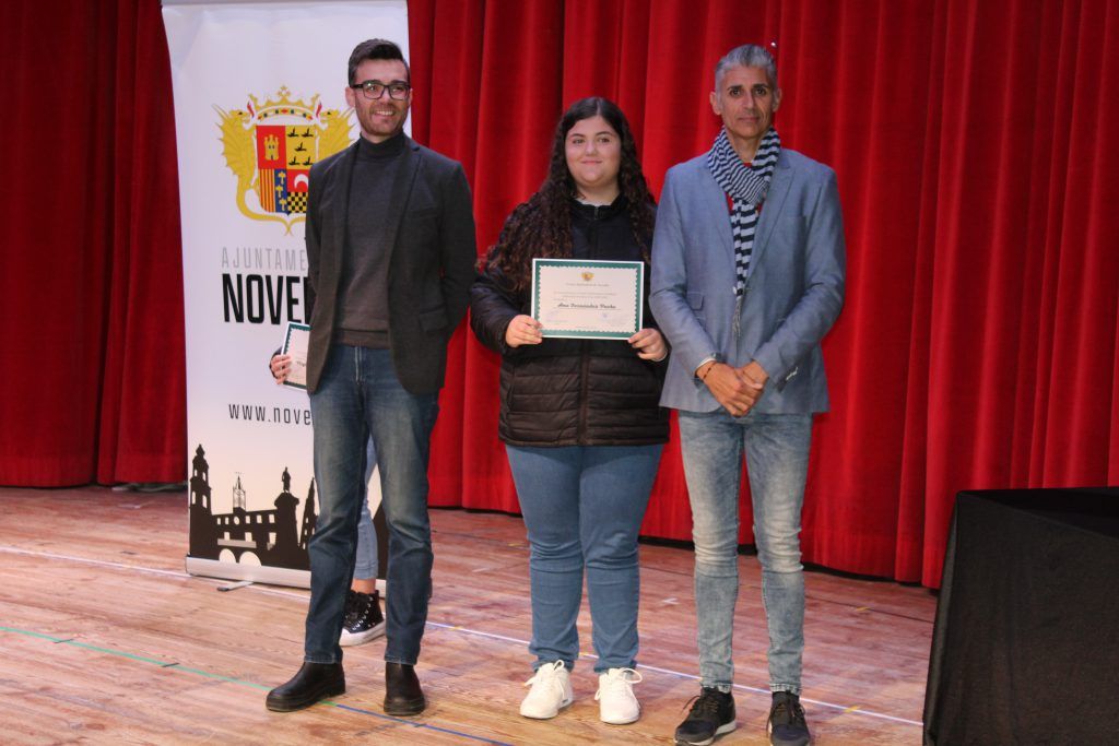 Ayuntamiento de Novelda IMG_8528-1024x683 L'Ajuntament reconeix als alumnes noveldenses premiats per Generalitat pel seu rendiment acadèmic 