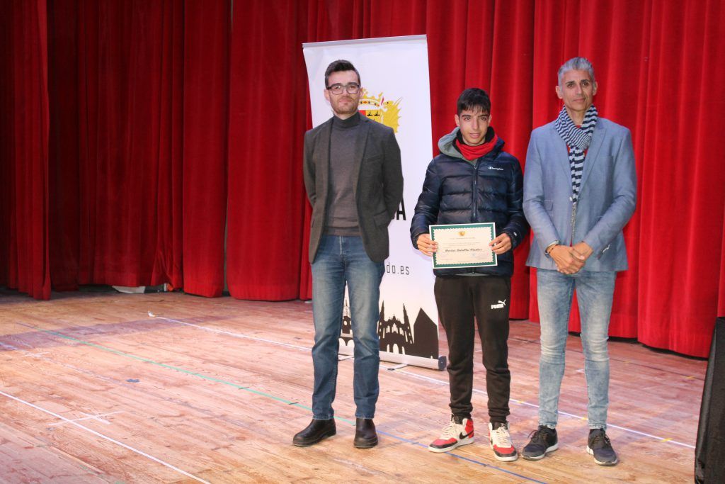 Ayuntamiento de Novelda IMG_8534-1024x683 El Ayuntamiento reconoce a los alumnos noveldenses premiados por Generalitat por su rendimiento académico 