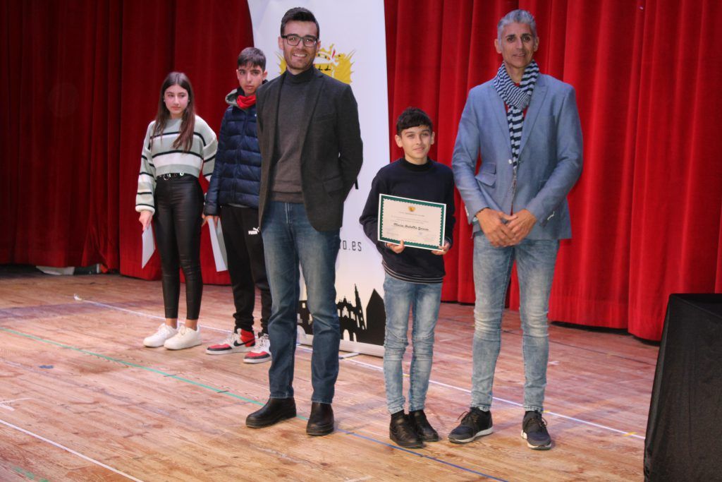 Ayuntamiento de Novelda IMG_8538-1024x683 El Ayuntamiento reconoce a los alumnos noveldenses premiados por Generalitat por su rendimiento académico 