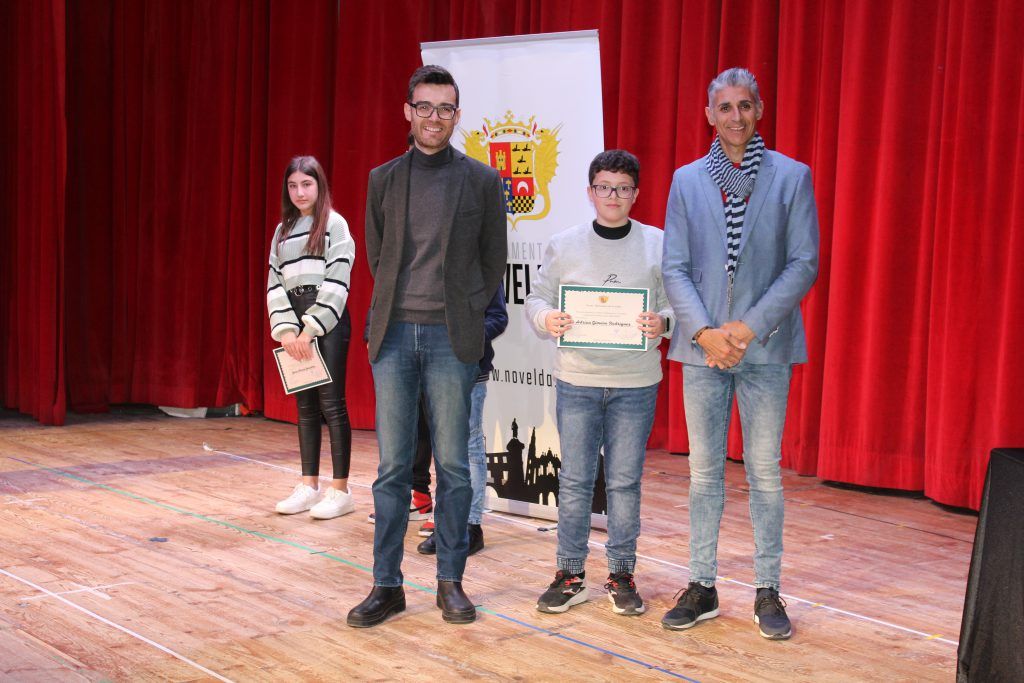 Ayuntamiento de Novelda IMG_8541-1024x683 El Ayuntamiento reconoce a los alumnos noveldenses premiados por Generalitat por su rendimiento académico 