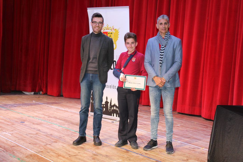 Ayuntamiento de Novelda IMG_8562-1024x683 L'Ajuntament reconeix als alumnes noveldenses premiats per Generalitat pel seu rendiment acadèmic 