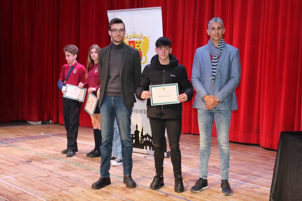 Ayuntamiento de Novelda IMG_8569-1024x683 El Ayuntamiento reconoce a los alumnos noveldenses premiados por Generalitat por su rendimiento académico 