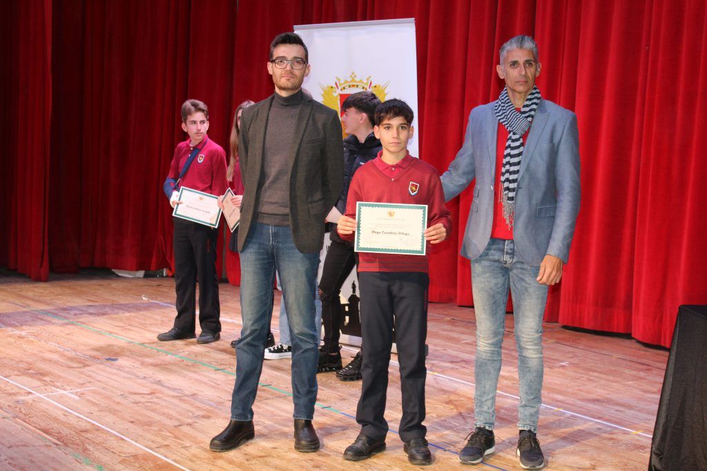 Ayuntamiento de Novelda IMG_8570-1024x683 El Ayuntamiento reconoce a los alumnos noveldenses premiados por Generalitat por su rendimiento académico 
