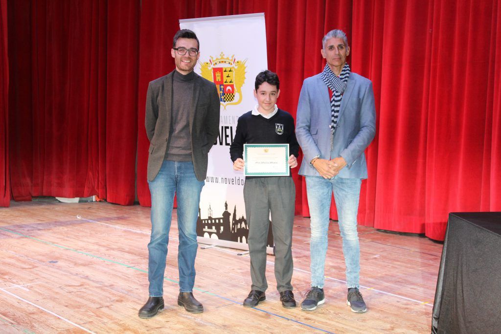 Ayuntamiento de Novelda IMG_8590-1024x683 El Ayuntamiento reconoce a los alumnos noveldenses premiados por Generalitat por su rendimiento académico 