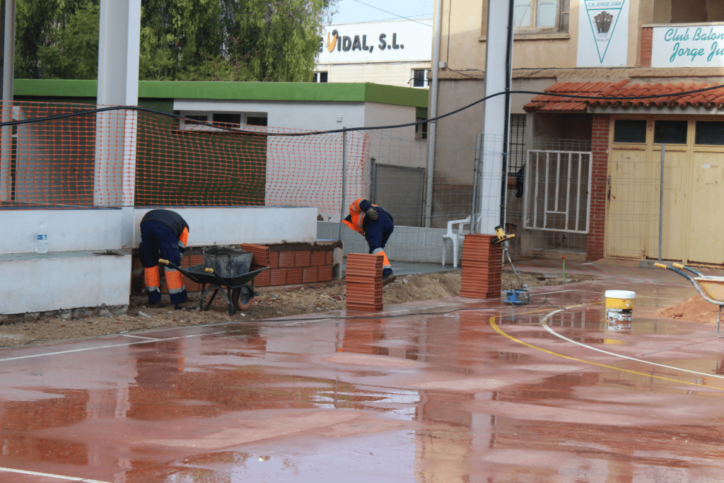 Ayuntamiento de Novelda 01-Obras-Deporte-1024x683 Deportes inicia las obras de adecuación de la pista de baloncesto exterior de la Magdalena 