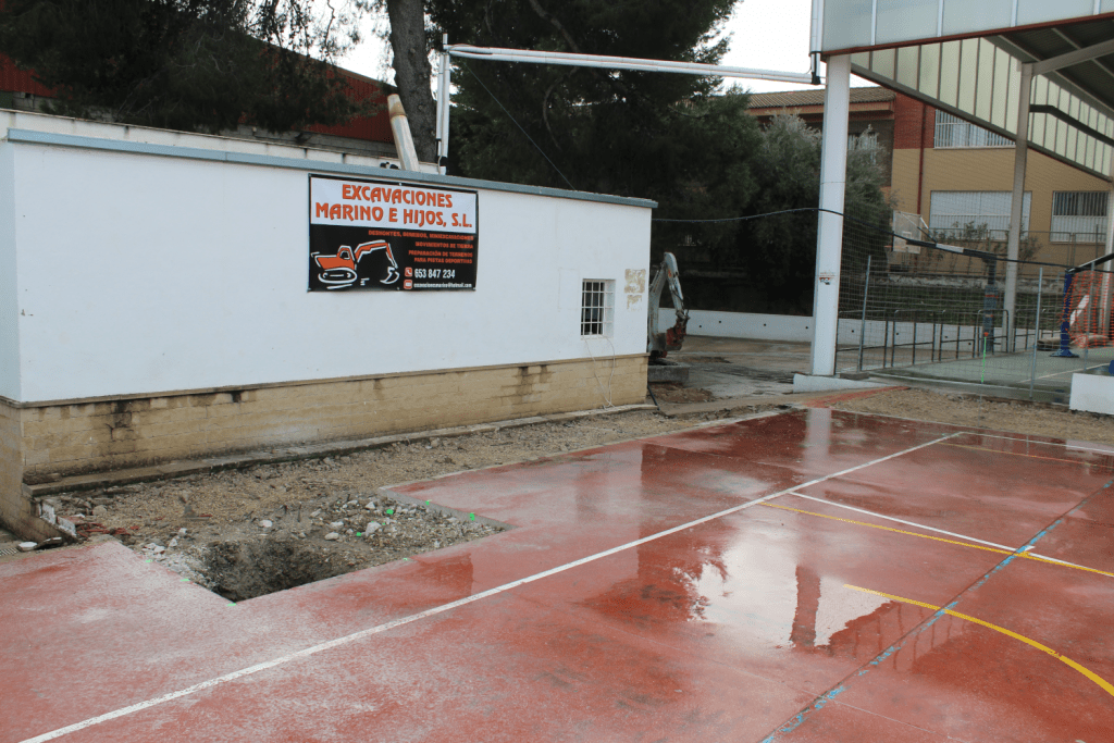 Ayuntamiento de Novelda 04-Obras-Deporte-1024x683 Esports inicia les obres d'adequació de la pista de bàsquet exterior de la Magdalena 
