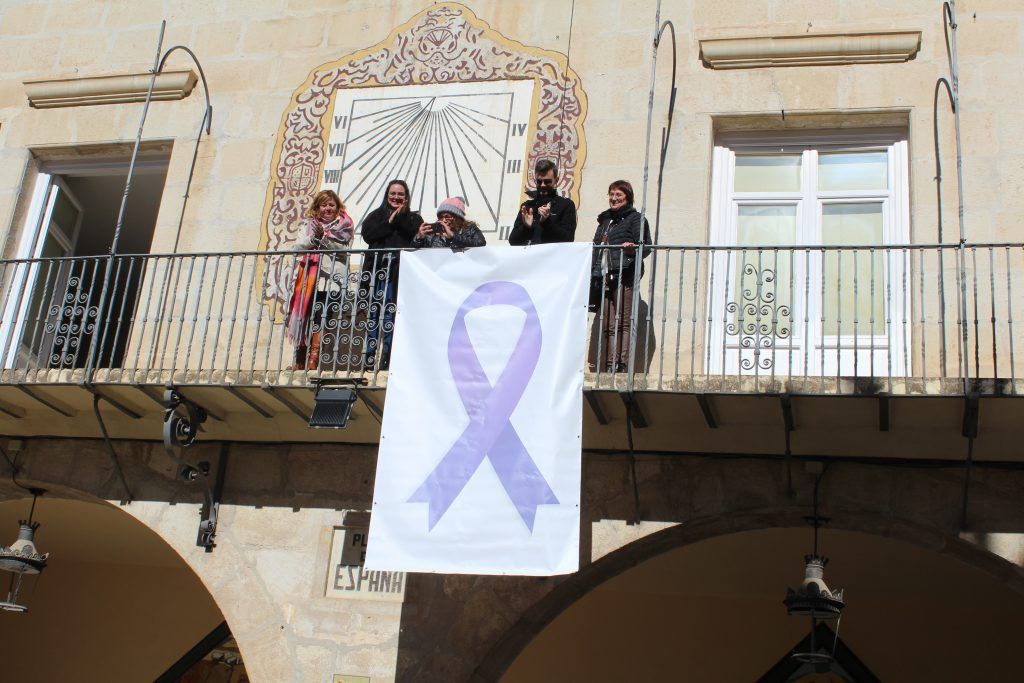 Ayuntamiento de Novelda IMG_9694-1024x683 Novelda commemora el Dia Mundial contra el Càncer 
