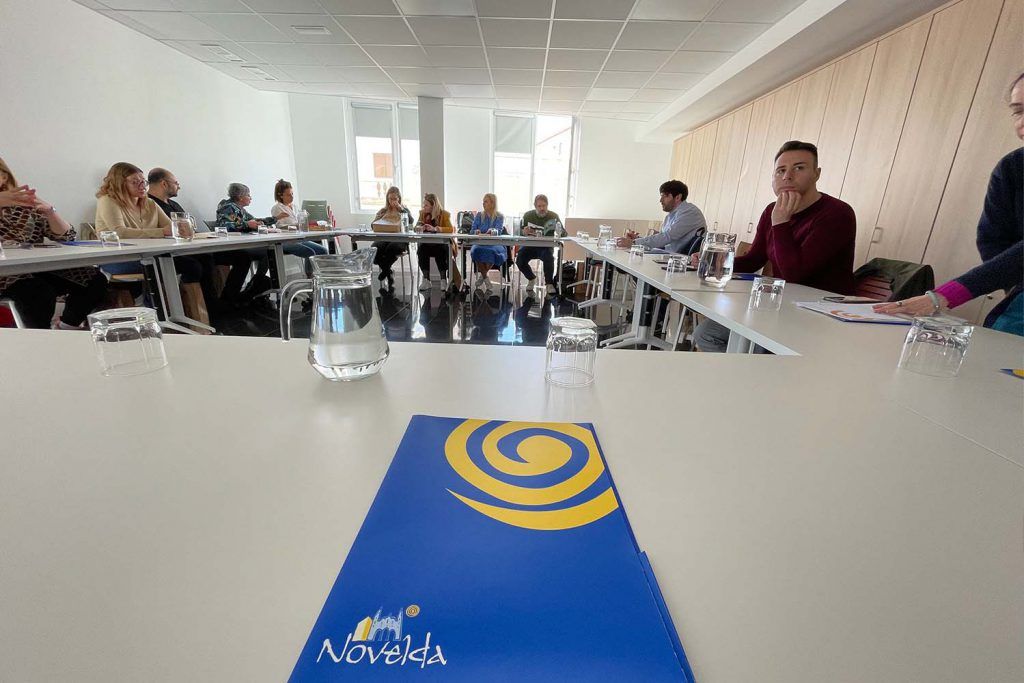 Ayuntamiento de Novelda 05-Programas-Europeos-1024x683 Novelda acull la creació del grup de treball del projecte europeu Budget-it sobre pressupostos amb perspectiva de gènere 