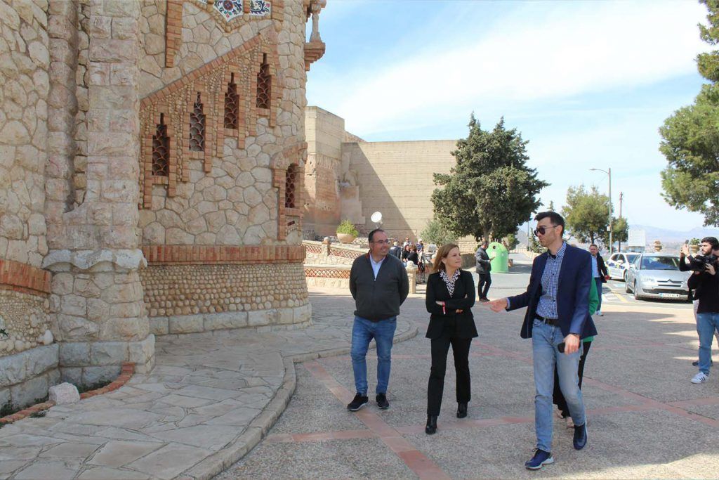 Ayuntamiento de Novelda 06-Visita-Delegada-1024x683 Novelda podrá optar a ayudas europeas para la rehabilitación del Castillo de La Mola 