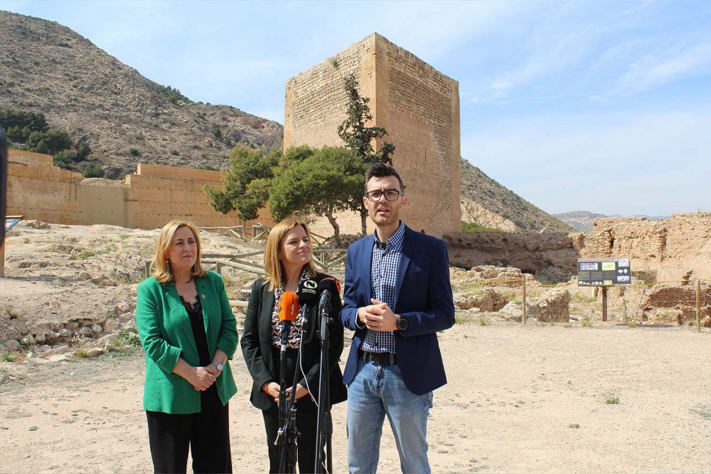 Ayuntamiento de Novelda 08-Visita-Delegada-1024x683 Novelda podrá optar a ayudas europeas para la rehabilitación del Castillo de La Mola 