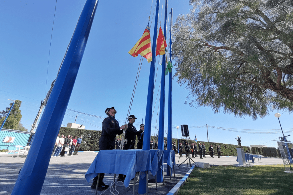 Ayuntamiento de Novelda 31-Dia-Policia-1024x683 L'alcalde anuncia la creació de la unitat ALMA durant la celebració del Dia de la Policia Local 