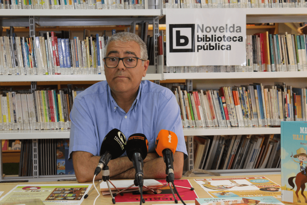 Ayuntamiento de Novelda 02-Biblioteca-solidaria-1024x683 Es posa en marxa una nova edició de la Biblioteca Solidària 