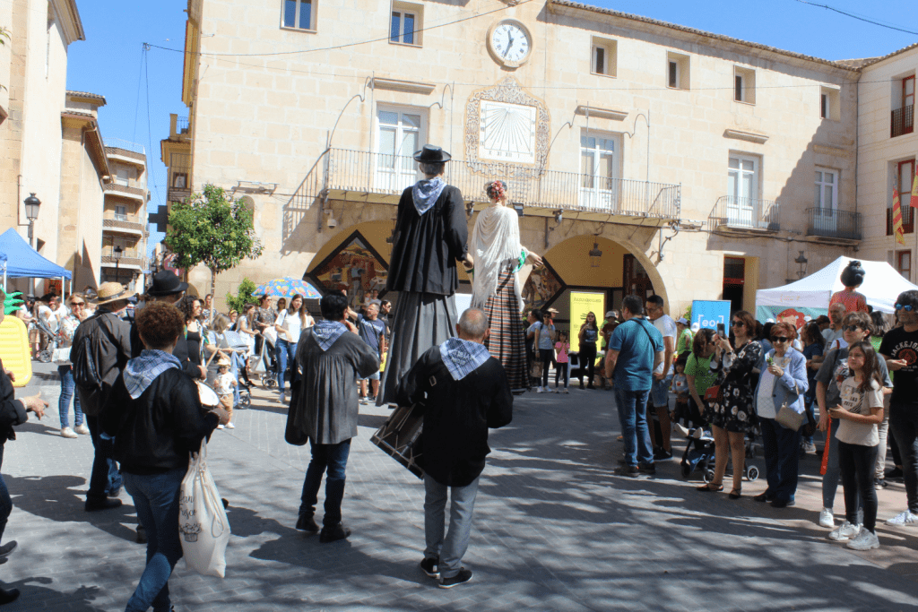 Ayuntamiento de Novelda 25-Trobada-1024x683 Novelda va acollir la festa de la llengua i l'escola en valencià en la XXV Trobada d’Escoles en Valencià de les Valls del Vinalopó 