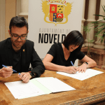 Ayuntamiento de Novelda 01-Convenios-Juegos-Escolares-150x150 L'Ajuntament i les AMPA’s signen el conveni de col·laboració per al finançament dels Jocs Escolars 