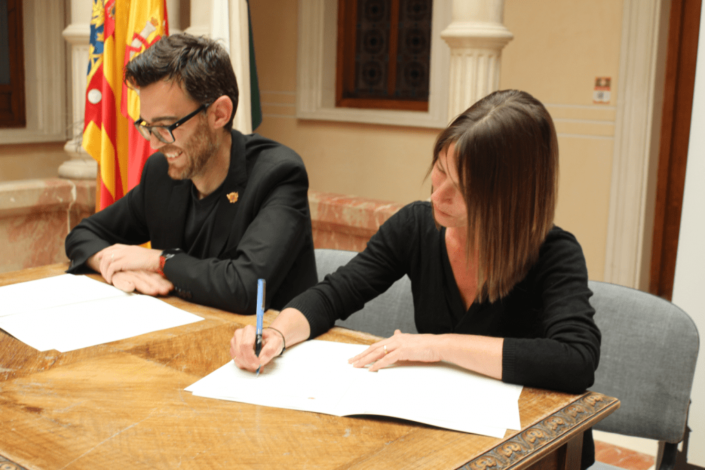 Ayuntamiento de Novelda 02-Convenios-Juegos-Escolares-1024x683 L'Ajuntament i les AMPA’s signen el conveni de col·laboració per al finançament dels Jocs Escolars 