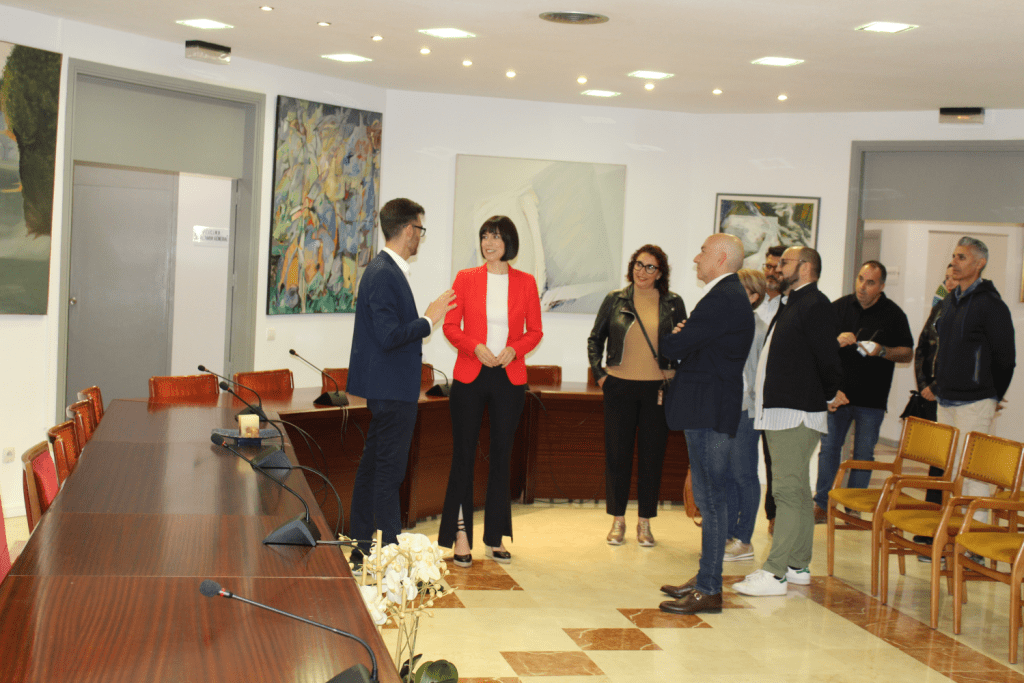 Ayuntamiento de Novelda 05-Visita-Ministra-1024x683 La Ministra de Ciencia e Innovación visita Novelda 