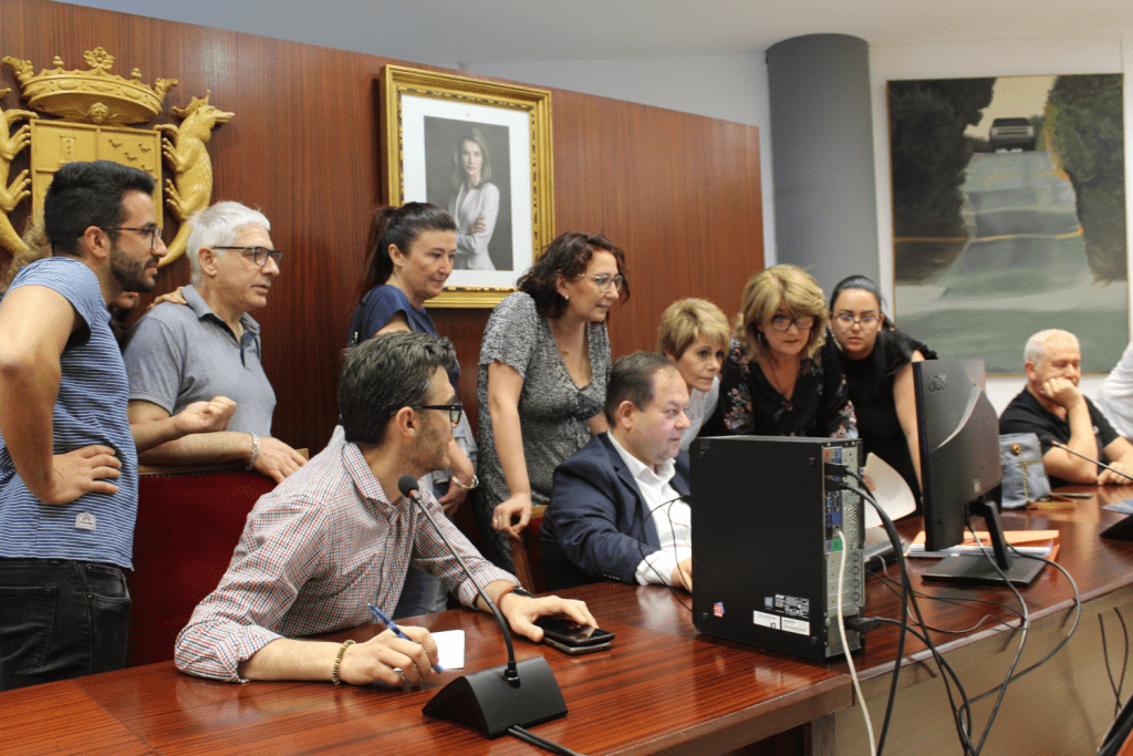 Ayuntamiento de Novelda 07-Sorteo-Mesas-Electorales-1024x683 Un programa informático elige a las personas que presidirán las mesas electorales 