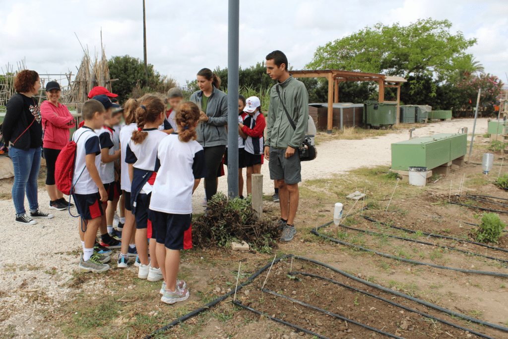 Ayuntamiento de Novelda 08-Huertos-1024x683 Els horts ecològics reben la visita dels escolars noveldenses 