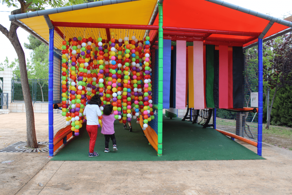 Ayuntamiento de Novelda 09-Parque-inclusivo-1024x683 L'empresa local QualityPark dona a la ciutat un parc infantil inclusiu accessible 
