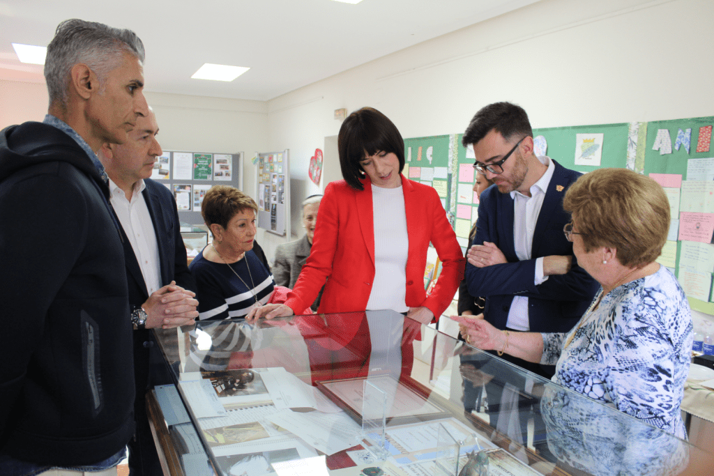 Ayuntamiento de Novelda 13-Visita-Ministra-1024x683 La Ministra de Ciencia e Innovación visita Novelda 